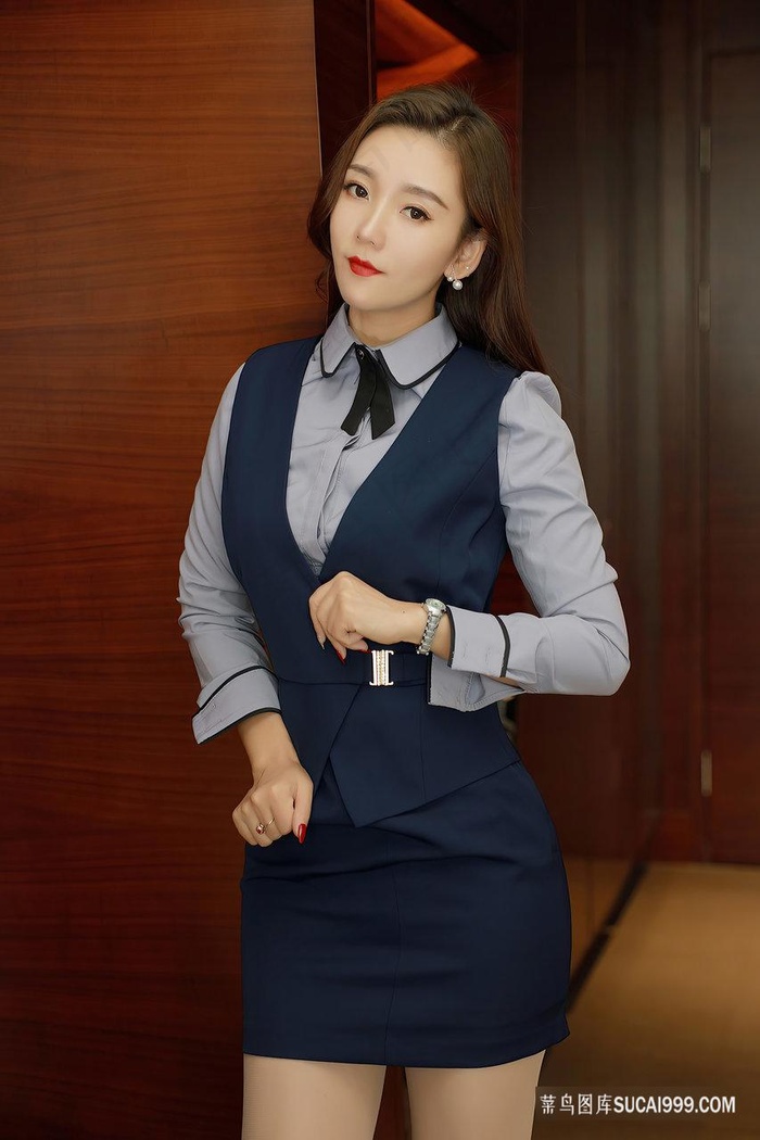 在办公室少妇做爰