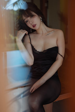 女朋友的母亲2中语字追剧易