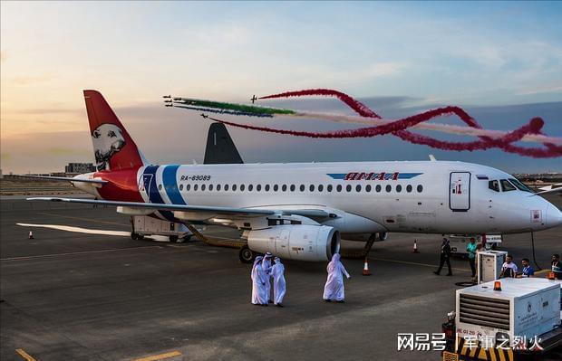 商飞双机亮相与俄罗斯勇士飞行表演队齐聚，中国航空工业的崭新篇章