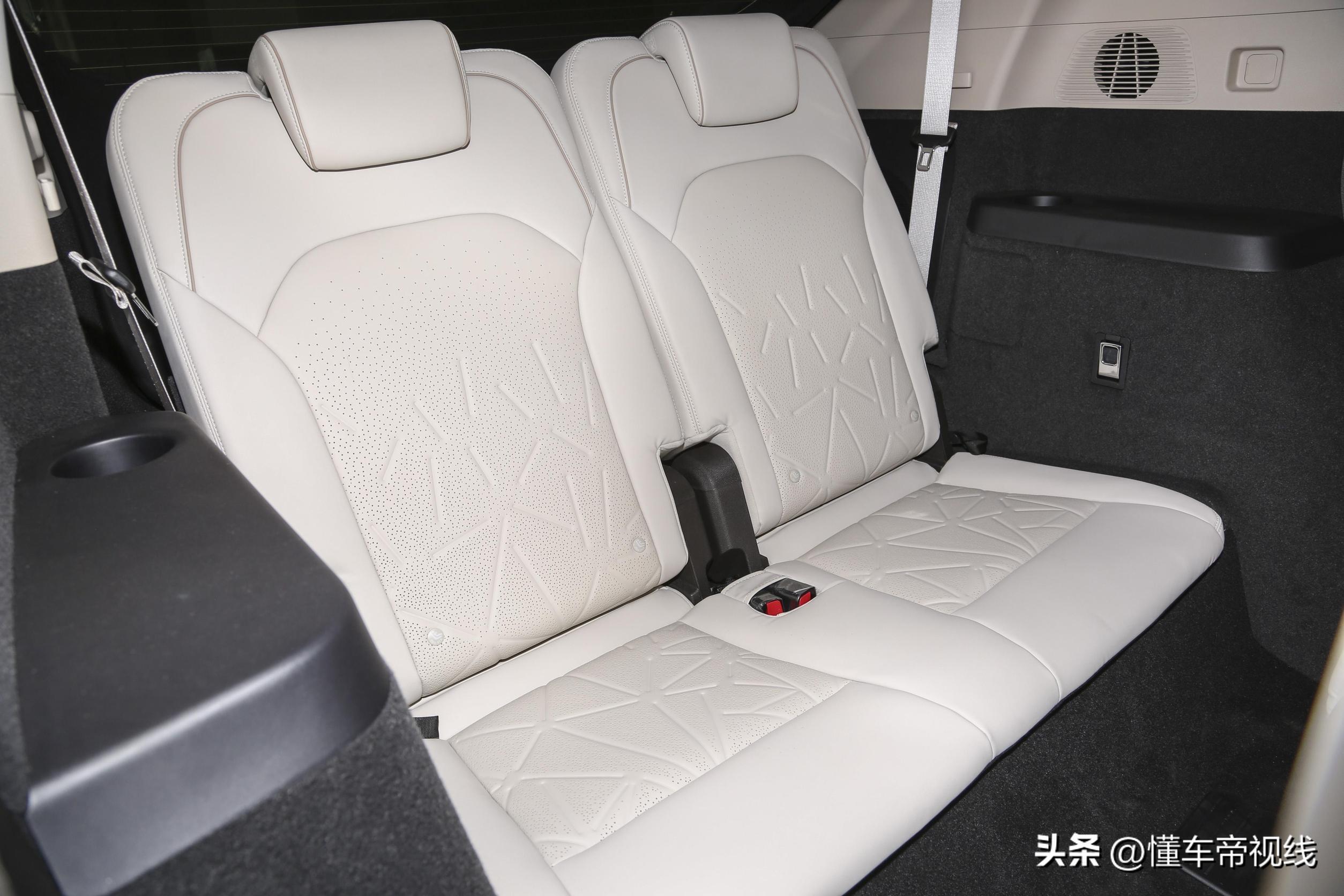 腾势N9，科技重塑豪华SUV的未来
