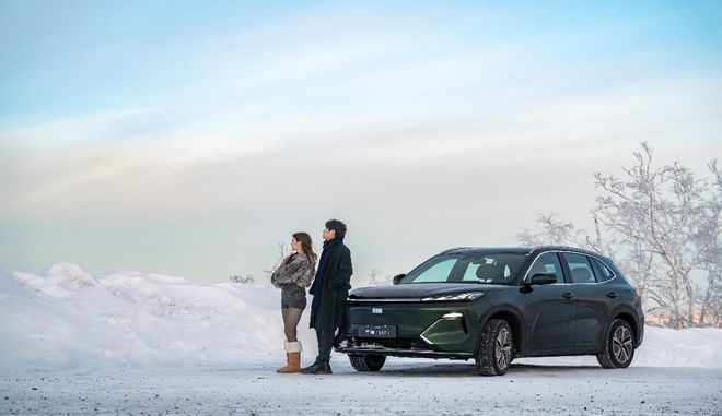 吉利银河星舰7，原生标杆电混SUV，铸就银河安全
