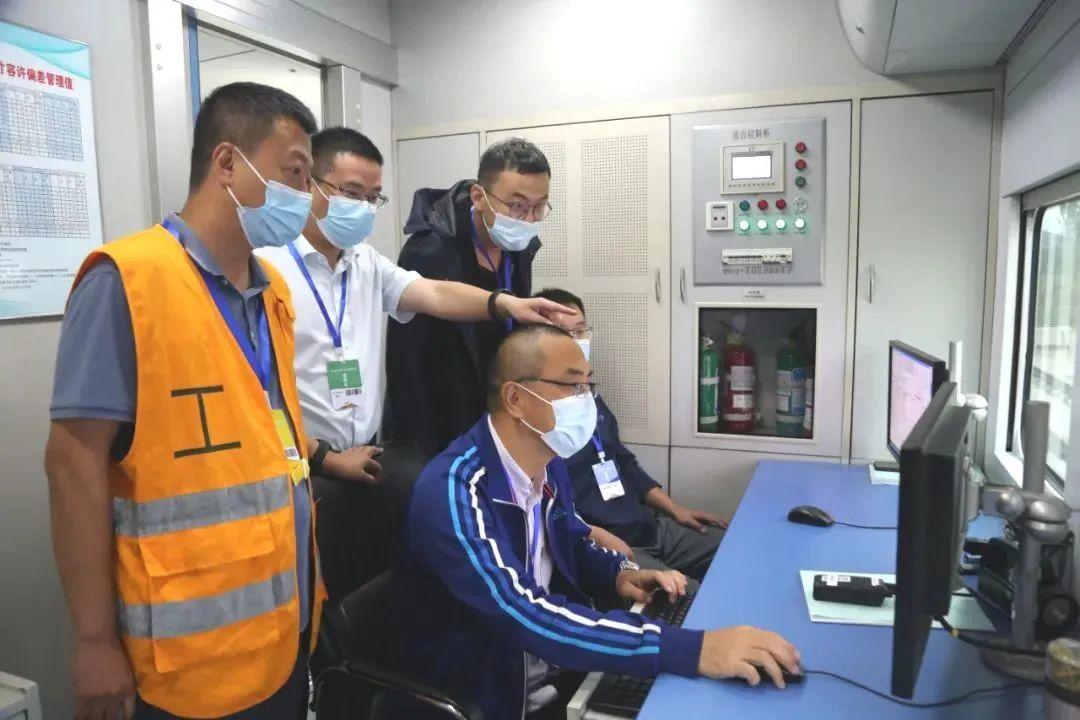 又一高铁开通运营，区域经济发展再提速！