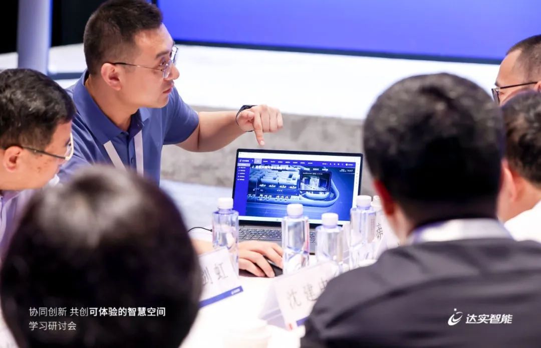 虚拟动点与松延动力携手合作，共探具身智能领域新篇章