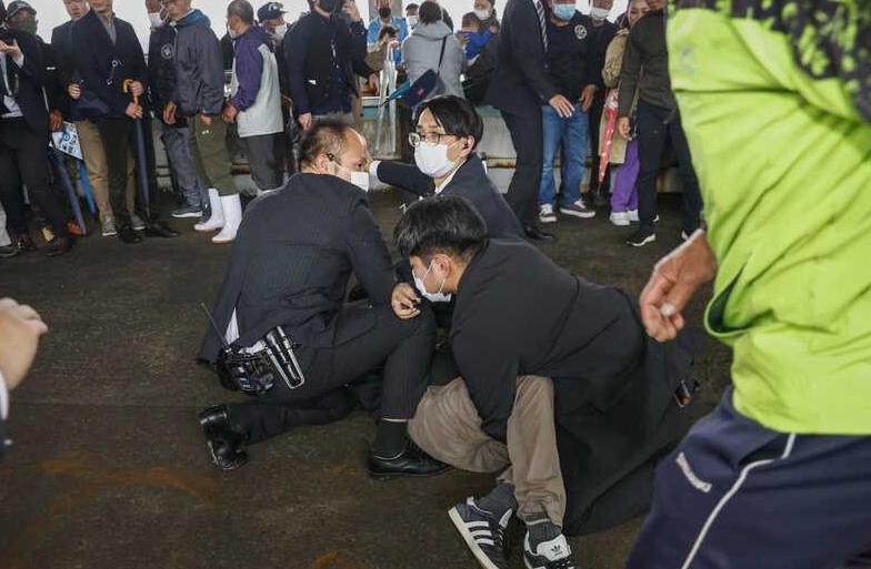 内地旅客赴港旅游热潮涌动，一签多行新措施实施后的首个周六见闻