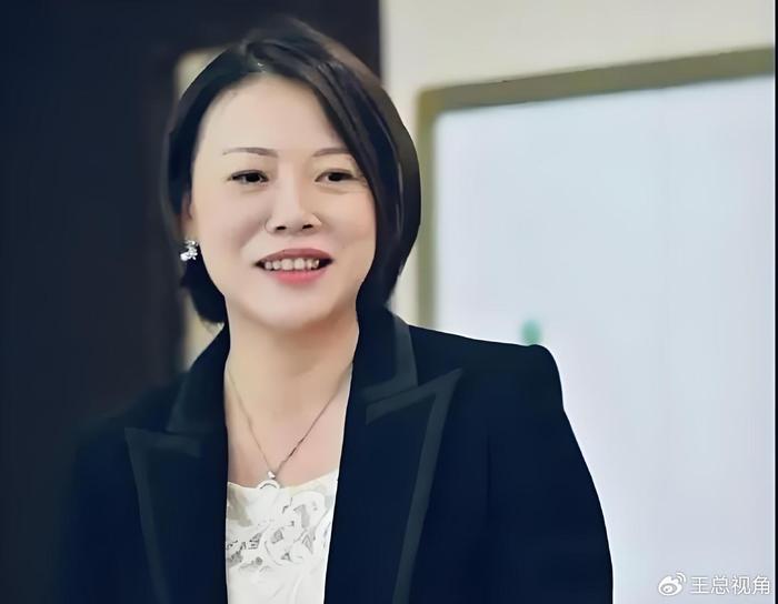 碧桂园董事长杨惠妍与总裁莫斌遭遇监管风波