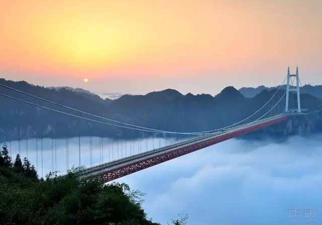 超级City下的壮丽奇观——广西龙门大桥，跨海巨龙的壮丽身姿