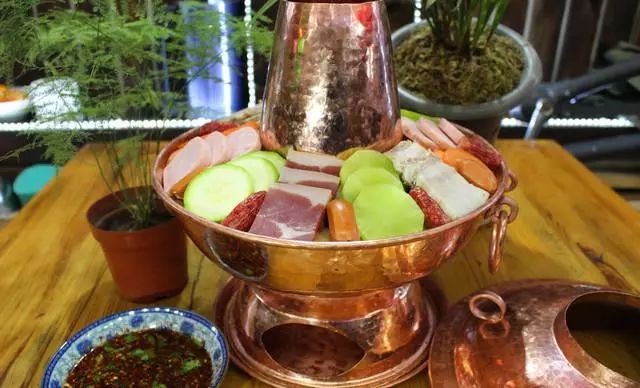 打卡云南，体验别具一格的彝家冬日美食——牟定铜炊锅菜（第343件小事）