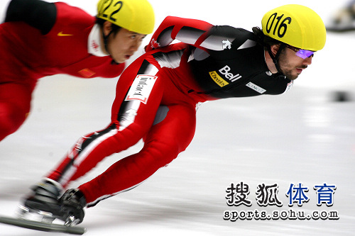 短道速滑世巡赛北京站，中国队男子5000米接力金牌闪耀赛场