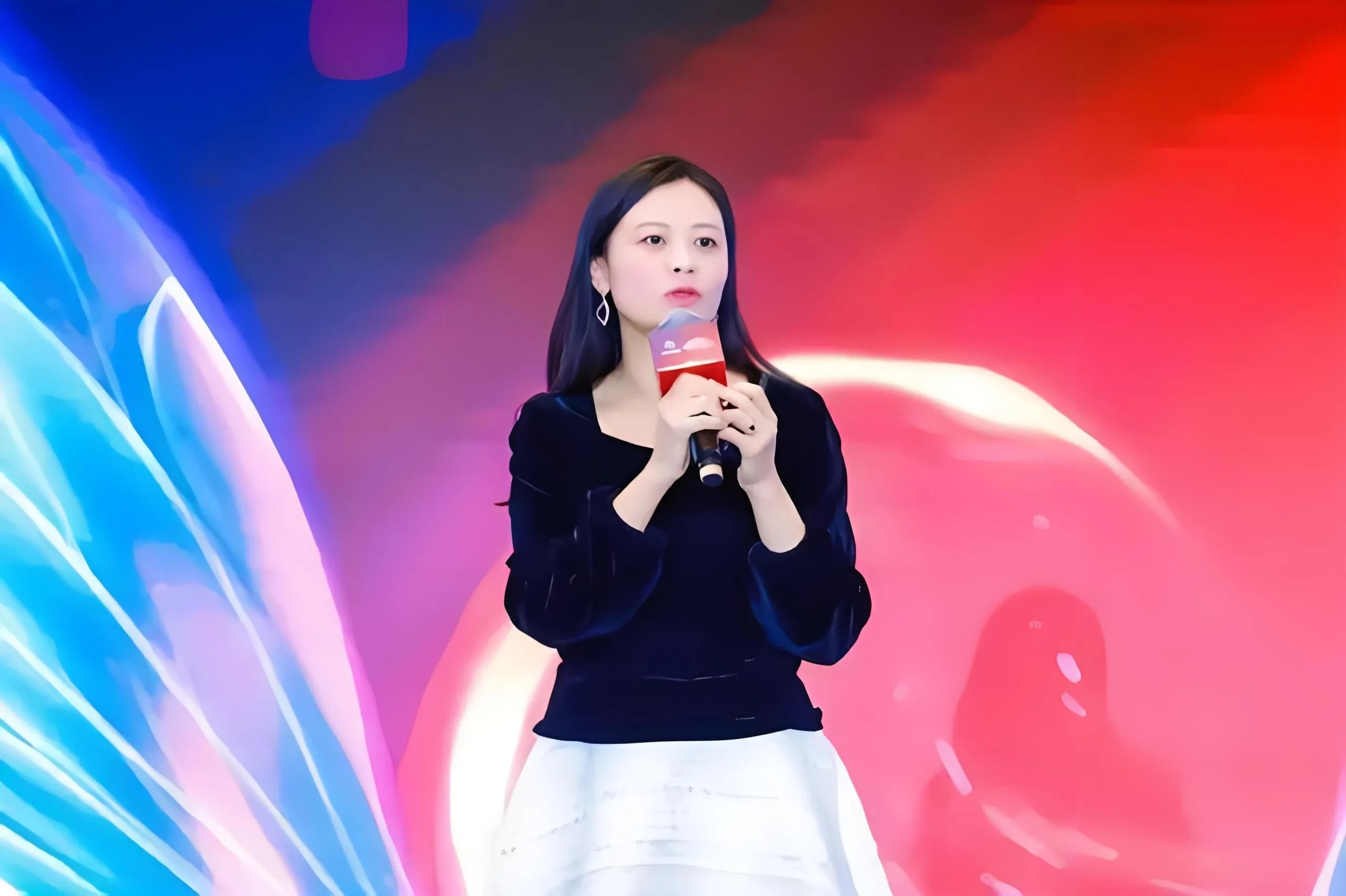 李蓓自曝是李子柒的长期粉丝，回归引发牛市，是巧合还是注定？