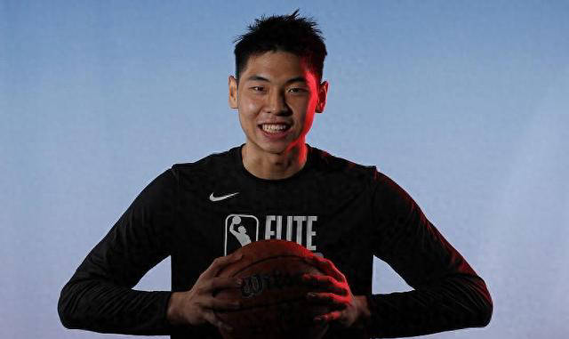 崔永熙谈NBA中国赛，兴奋与挑战并存，努力训练争取上场时间