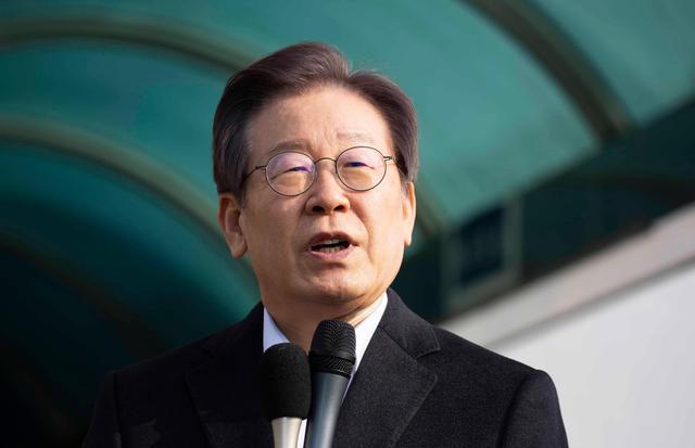 韩国最大在野党党首李在明警告，尹锡悦支持掌管国家事务是第二次叛乱，12月14日或将再次面临弹劾