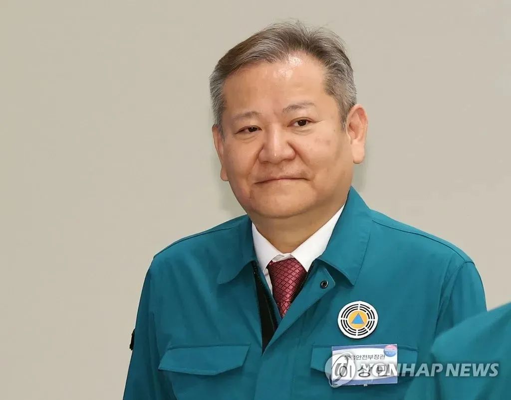 韩媒爆料，韩行政安全部长官李祥敏递交辞呈，引发关注
