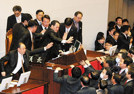 韩国最大在野党发起特检法案，揭开韩国政局司法案件的真相